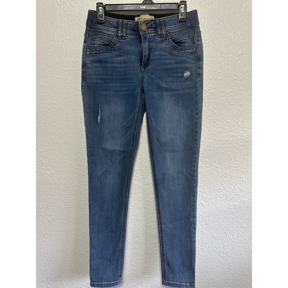 Democracy Women Blue Distressed Skinny Jeans "AB" Technology Size 4